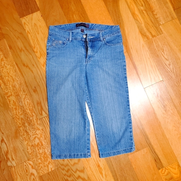 Gloria Vanderbilt size 10 light wash blue jeans - Picture 1 of 3